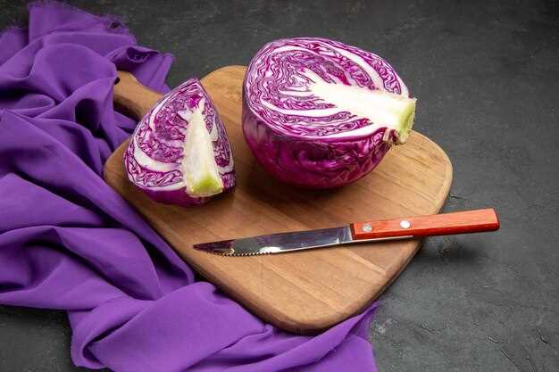 Запеканка с красной капустой и курицей