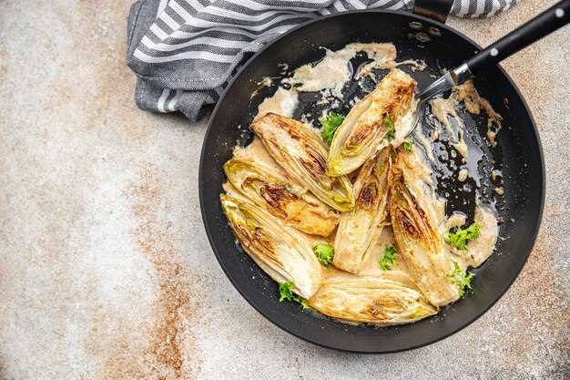 Тушеная капуста с мясом: классика для семейного обеда